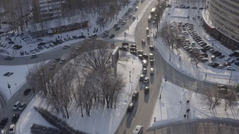 Road intersection in winter city Video stock 102099027