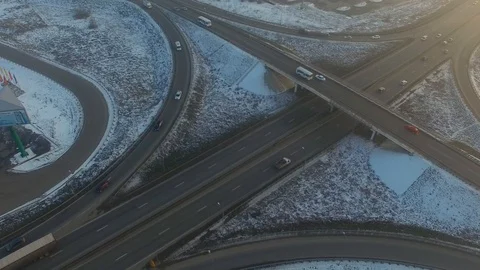 Road junction in winter Video stock 95970151