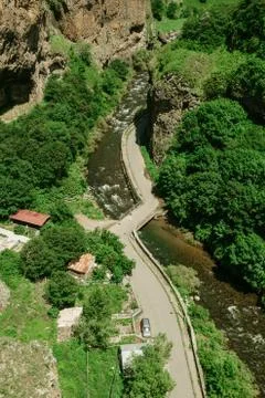 The road is located in the mountains Stock-Fotos