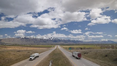 Road Mountain Clouds Time lapse 스톡 동영상 95821865