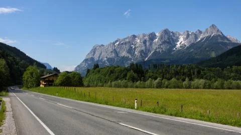 Road at the mountains Stock-Fotos