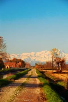 Road to the mountains Stock Photos