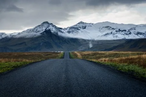 Road to the mountains Stock Photos