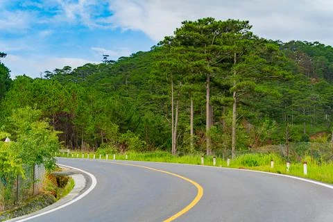 A road in the mountains. 스톡 사진