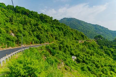 A road in the mountains. 库存照片
