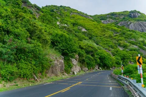 A road in the mountains. Photos