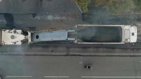 Road Scraping Machine Removes Old Asphalt During Construction, 4K. 스톡 동영상 95319639
