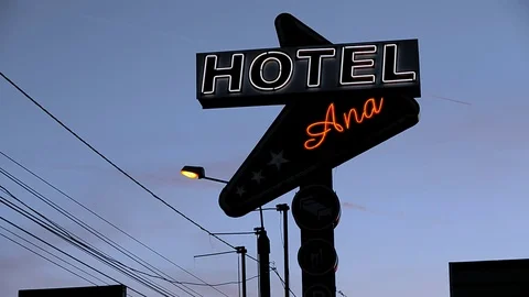 Road sign "Hotel" Vidéo 76441857
