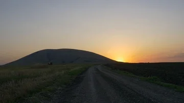 Road to the sunset Stock-Footage 85685098