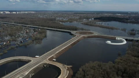 Road through a flooded area 库存影片 183949417