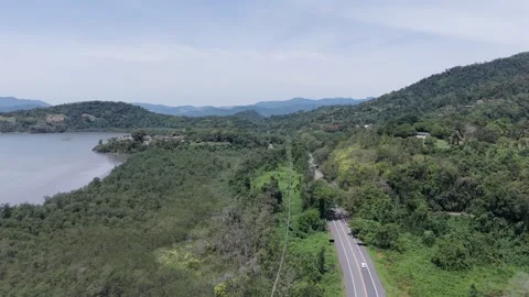 Road Through Lush, Forested, Mountainous Landscape In Paraty, Brazil - Drone Stockbeeldmateriaal 331304500