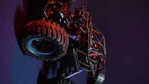Off-road toy car 스톡 동영상 327389499