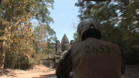 Road traffic to Angkor Stock-Footage 536529