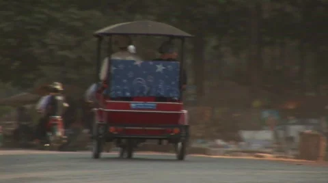 Road traffic to Angkor Stock-Footage 536542
