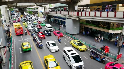 Road traffic in Bangkok time lapse Stock Footage 77492653