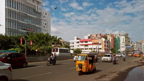 Road traffic in Chennai. Stock Footage 128195655