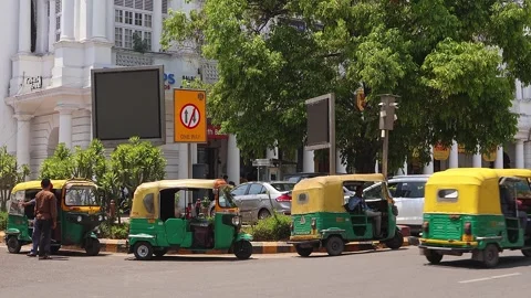 Road traffic at Connaught Place. Stock Footage 285347489