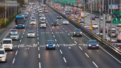 Road Traffic Vídeo Stock 106396793