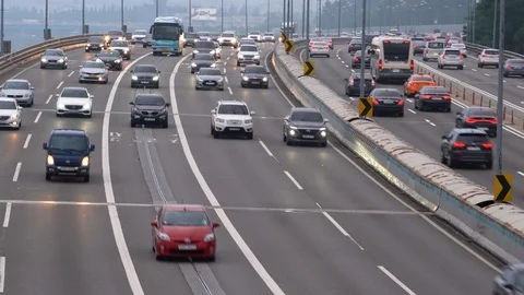 Road Traffic Vídeo Stock 111650344