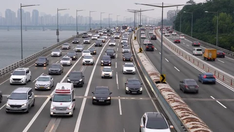 Road Traffic Stockbeeldmateriaal 111826645