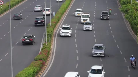 Road traffic in Gurgaon, India. Stock Footage 285347887