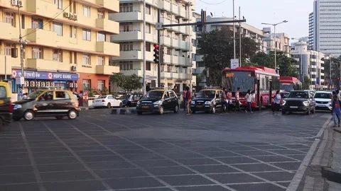 Road traffic at Netaji Subhash Chandra Bose Road (Marine drive) in Mumbai. Stock Footage 276727946