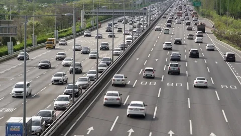 Road Traffic Proximity Vídeo Stock 107126730