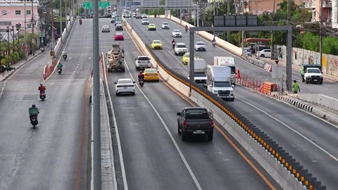 Road traffic in Thonburi district. Stock Footage 278865110