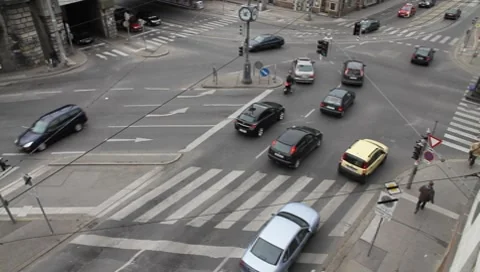 Road traffic in Vienna (9/10) Vídeos de archivo 8658455