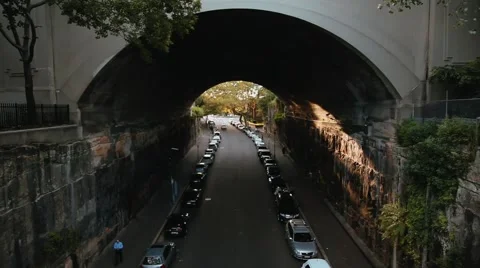 Road under the arch Vidéo 42482222