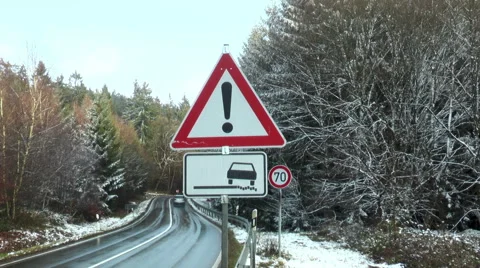 Road warning sign - bad road conditions Видео 45453933