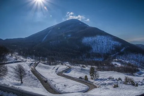 Road in winter Stockfoto's