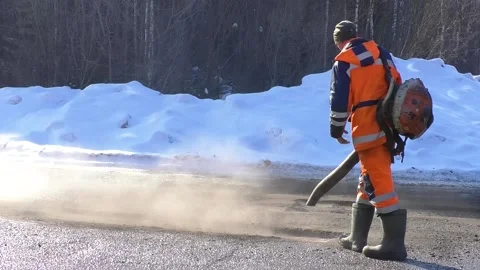 Road workers blower Stock Footage 171865246