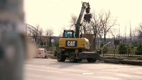 Road works Stock Footage 171979411