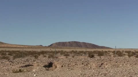 ROAD2LA-0042 DESERT MOUNTAIN PANORAMA Vídeo Stock 10713299