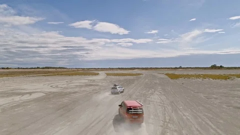 Off-roading at an empty coast. Video stock 122515240