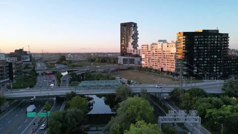 Roads and river Vidéo 252130273