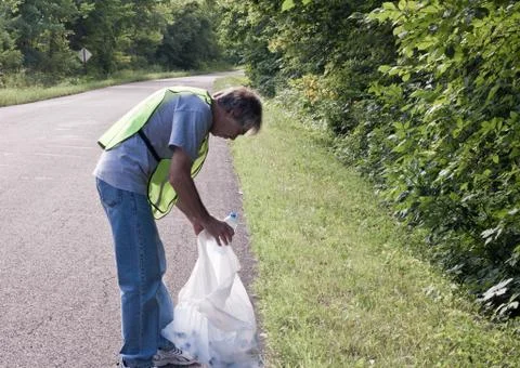 Roadside cleanup 库存照片