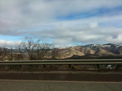 Roadside Mountains Fotos de archivo