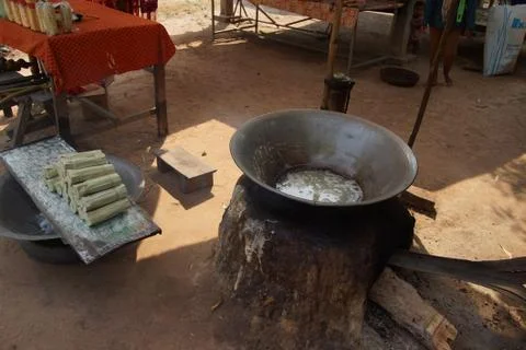 Roadside preparation of jaggery Stock Photos