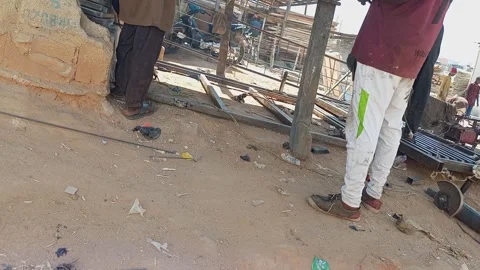 Roadside Welding Work Local Metal Workshop Bypass Road Kano Nigeria Stockbeeldmateriaal 321746965