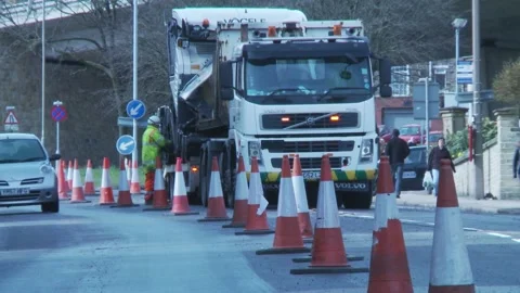 Roadworks with Traffic Cones 库存影片 150163476