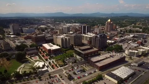 Roanoke Virginia Skyline Vídeo Stock 79606706