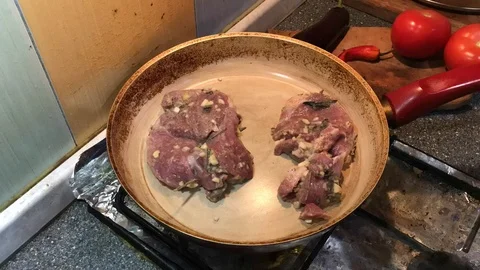 Roast pork. time laps 動画素材 97567084