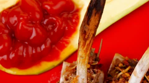 Roast ribs on dish Vídeos de archivo 26377621