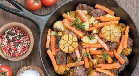 Roast with vegetables Foto stock