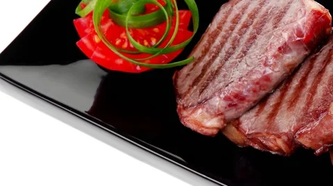 Roasted beef meat steaks Vídeos de archivo 45028918