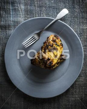 Roasted chicken breast in preserved lemons with eas-el-hanout Stock Photos