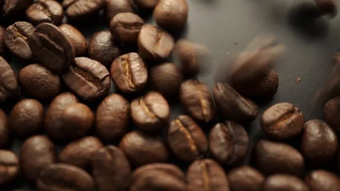 Roasted coffee bean filled into black background, selective focus 库存影片 121109035