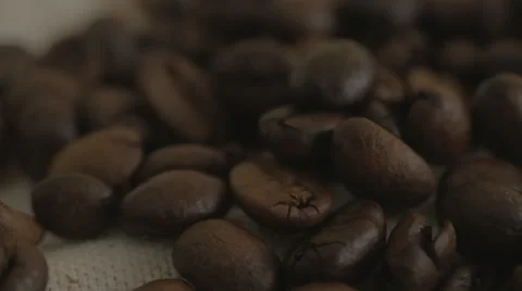 Roasted coffee beans. Close-up. 스톡 동영상 43224083